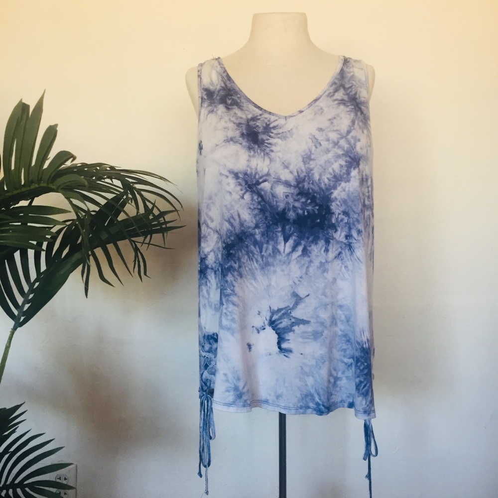 🎈French Laundry Blue Tie dye top